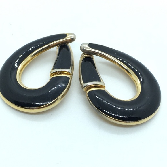 TANCER II Black Enamel and Gold Earrings - Picture 6 of 9